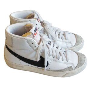 Women’s Blazer Mid ‘77 Nike High Tops 7.5 White Black CZ1055